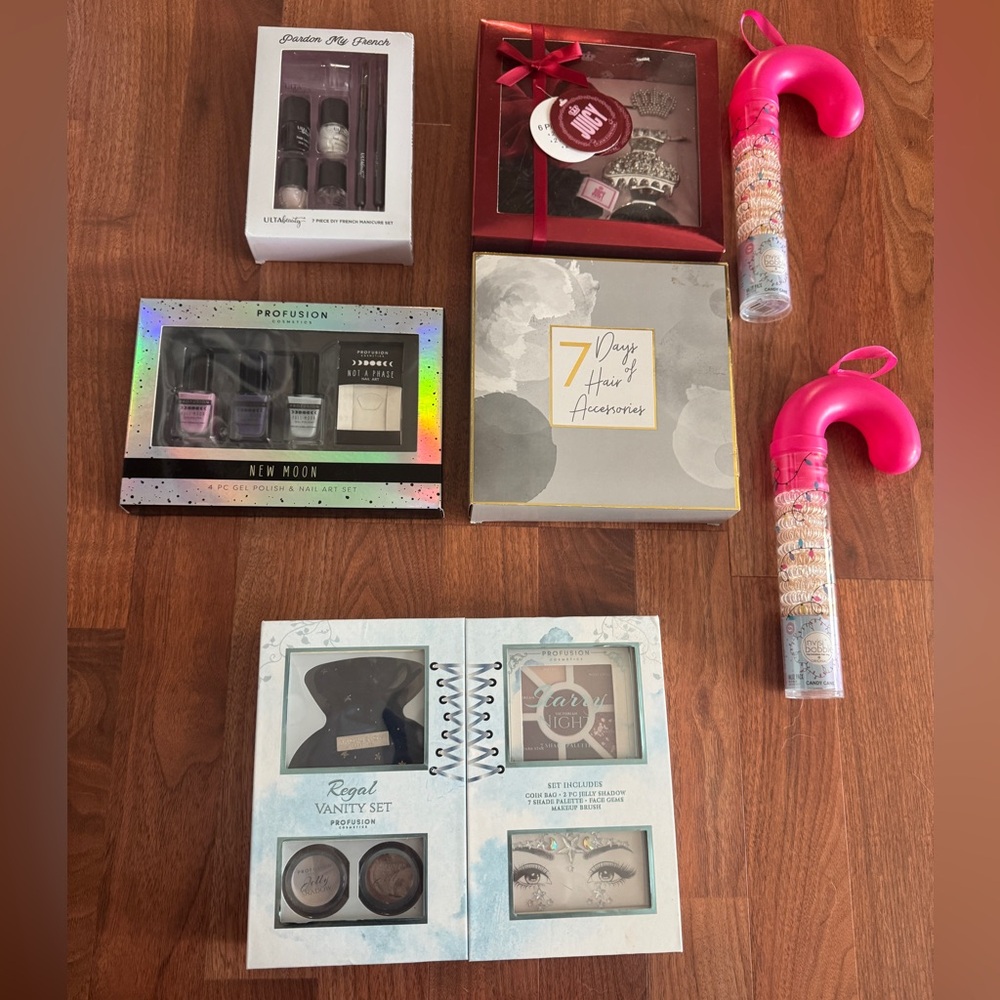 Makeup and Accessories Gift Set Bundle